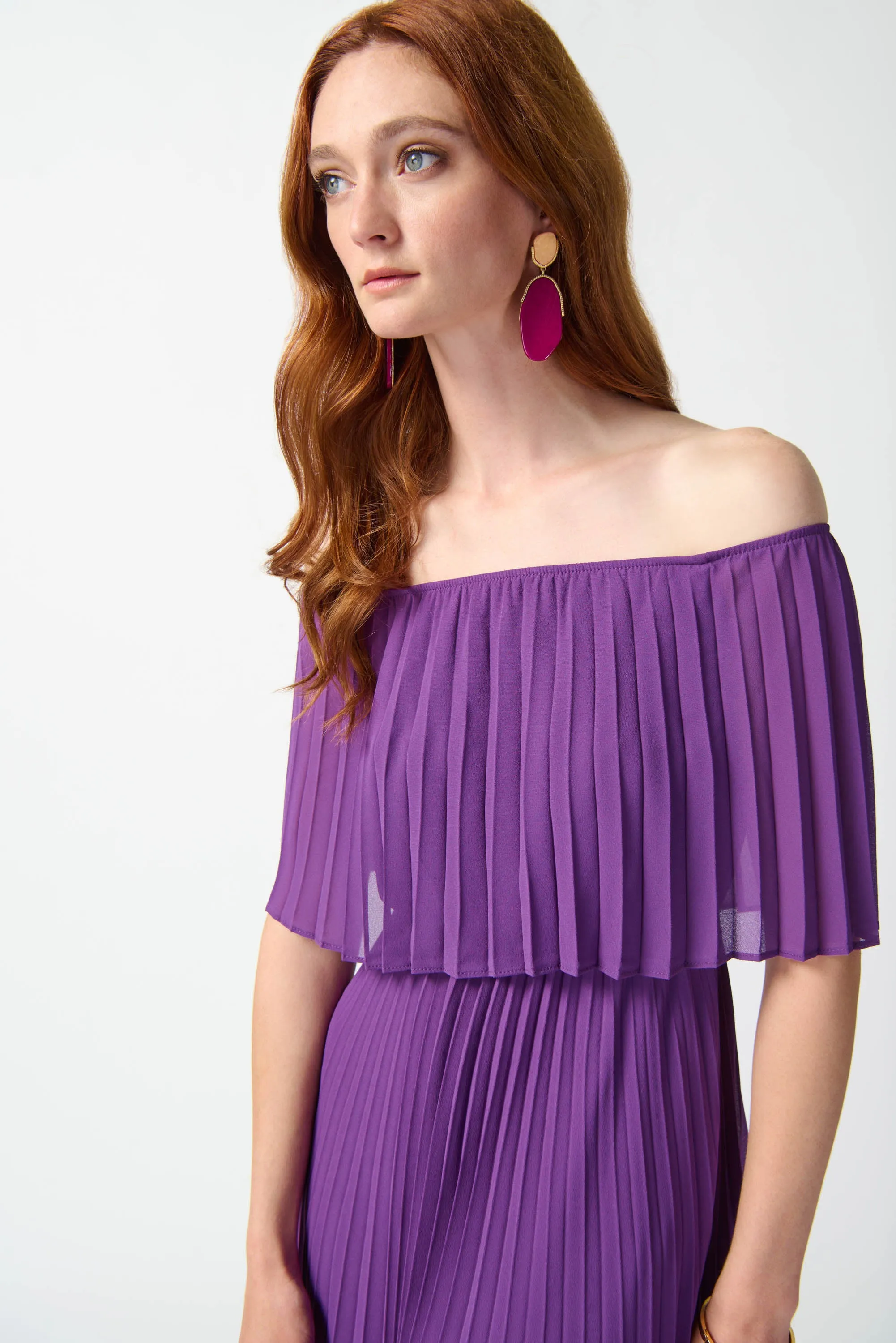 Chiffon Off-The-Shoulder Pleated Dress