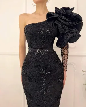 Delicate Black Evening Dress