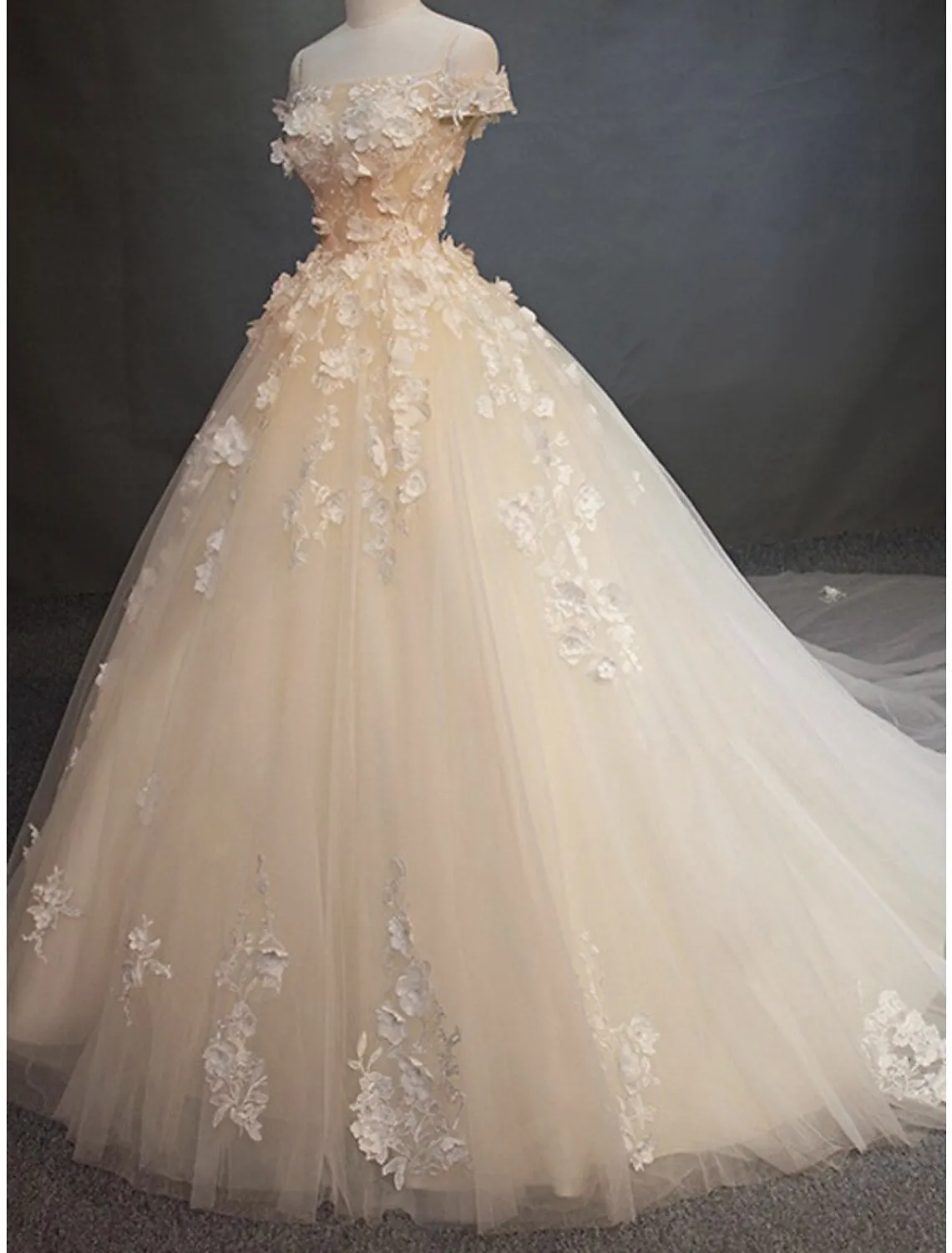 Luolandi Engagement Vintage Formal Wedding Dresses Ball Gown Off Shoulder Cap Sleeve Cathedral Train Lace Bridal Gowns With Pearls